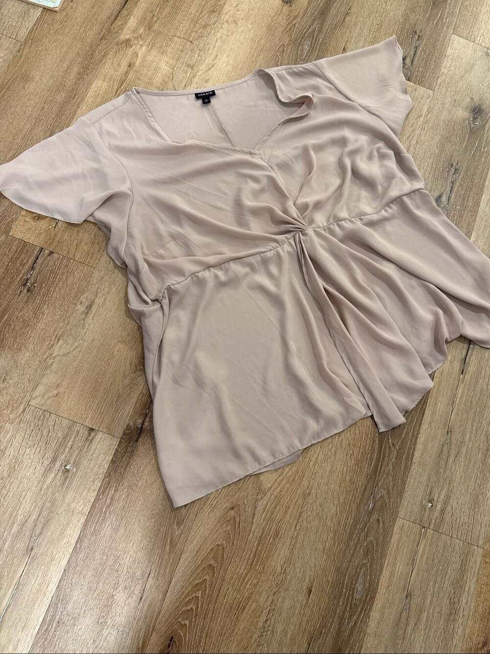Torrid Nude Beige Chiffon V-Neck Twist Front Flowy Blouse Plus Size 3